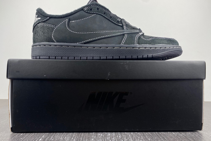Travis Scott x Air Jordan 1 Low OG DM7866-001