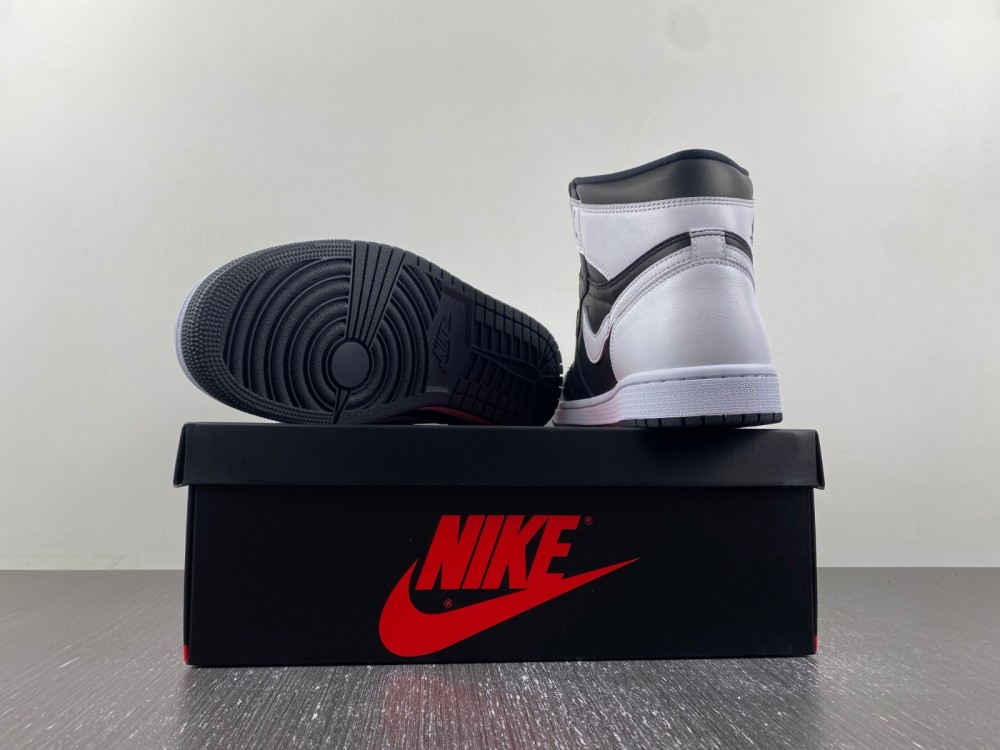 Air Jordan 1 High OG “Reverse Panda”