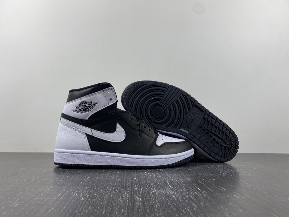 Air Jordan 1 High OG “Reverse Panda”