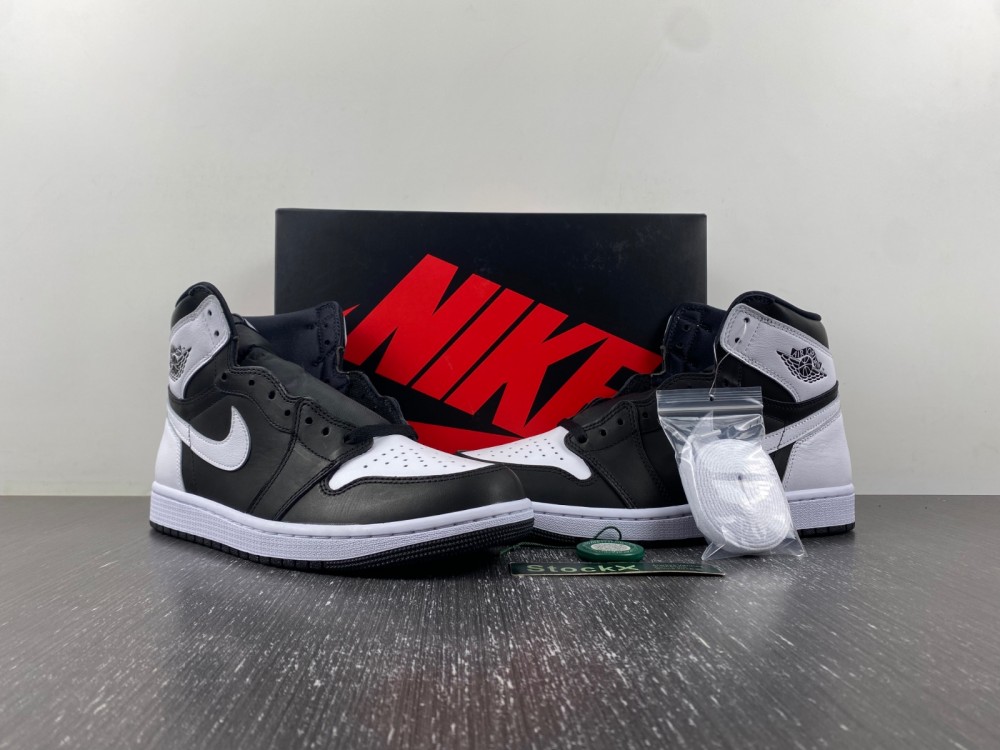 Air Jordan 1 High OG “Reverse Panda”