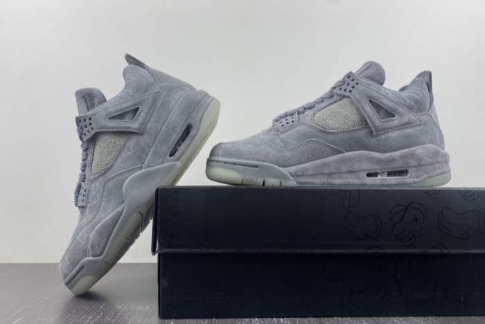 KAWS x Air Jordan 4 “Cool Grey”