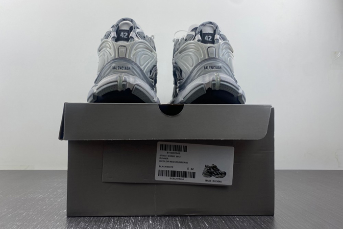Ba*len*cia*ga 7.0 sneaker 677403-w3rb5-9012