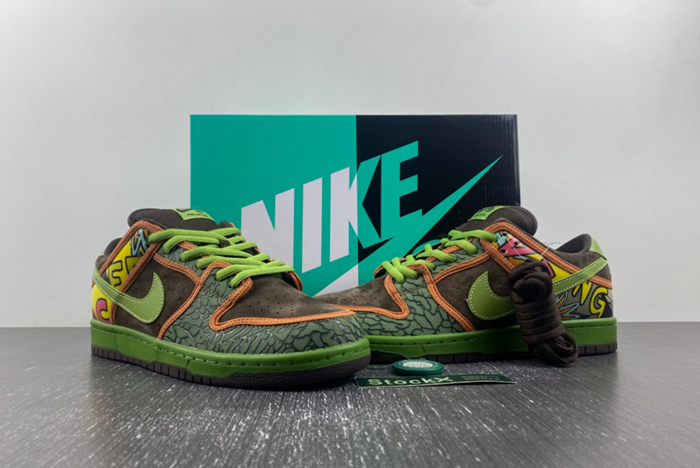 Nike SB Dunk Low “De La Soul”789841-332