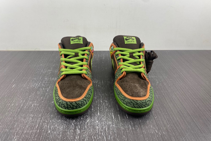 Nike SB Dunk Low “De La Soul”789841-332