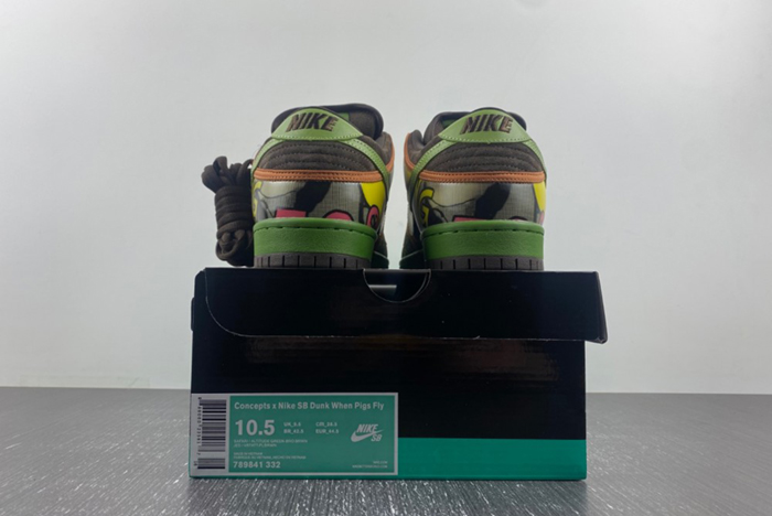 Nike SB Dunk Low “De La Soul”789841-332