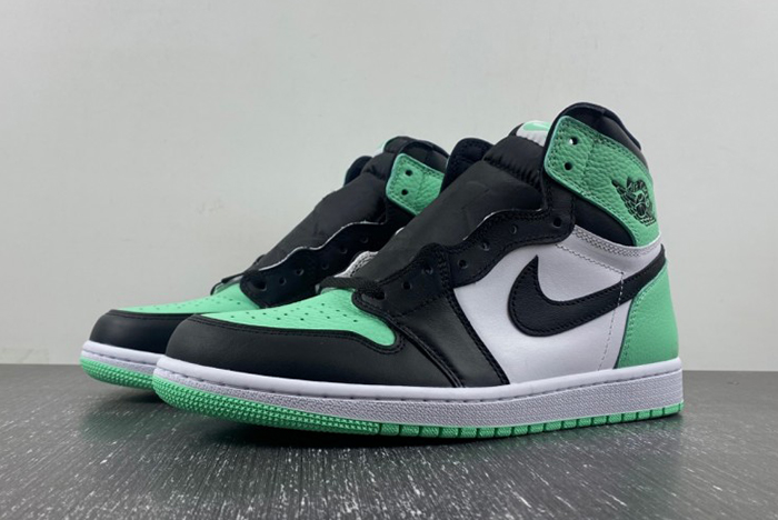 Air Jordan 1 High OG “Green Glow”
