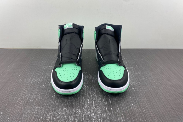 Air Jordan 1 High OG “Green Glow”
