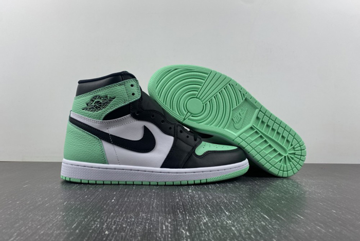 Air Jordan 1 High OG “Green Glow”