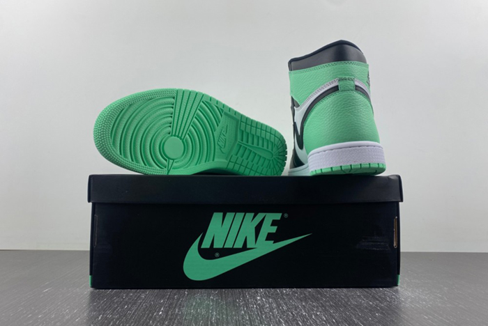 Air Jordan 1 High OG “Green Glow”