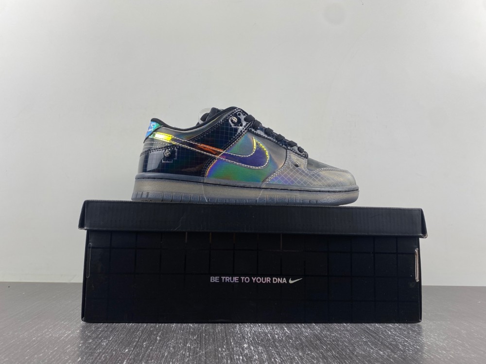 Nike Dunk Low “Hyperflat