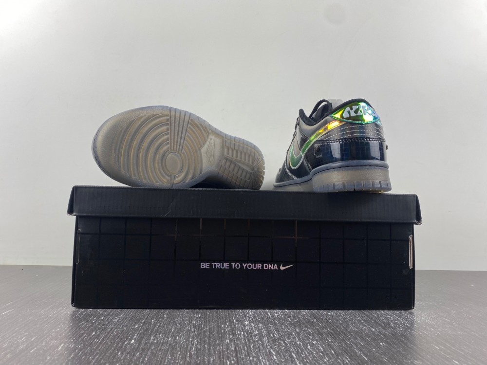 Nike Dunk Low “Hyperflat
