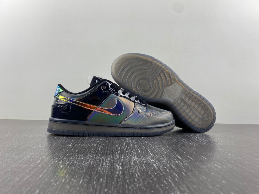 Nike Dunk Low “Hyperflat