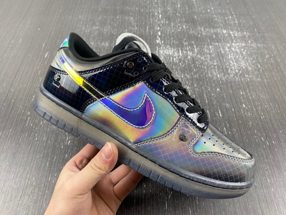 Nike Dunk Low “Hyperflat