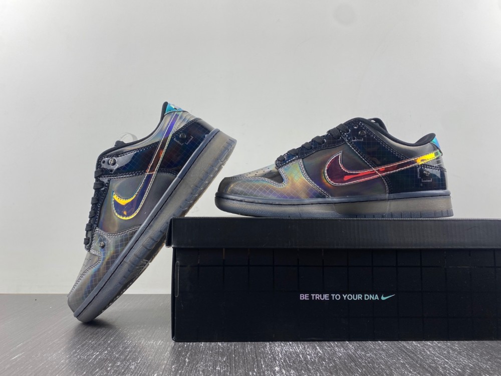 Nike Dunk Low “Hyperflat