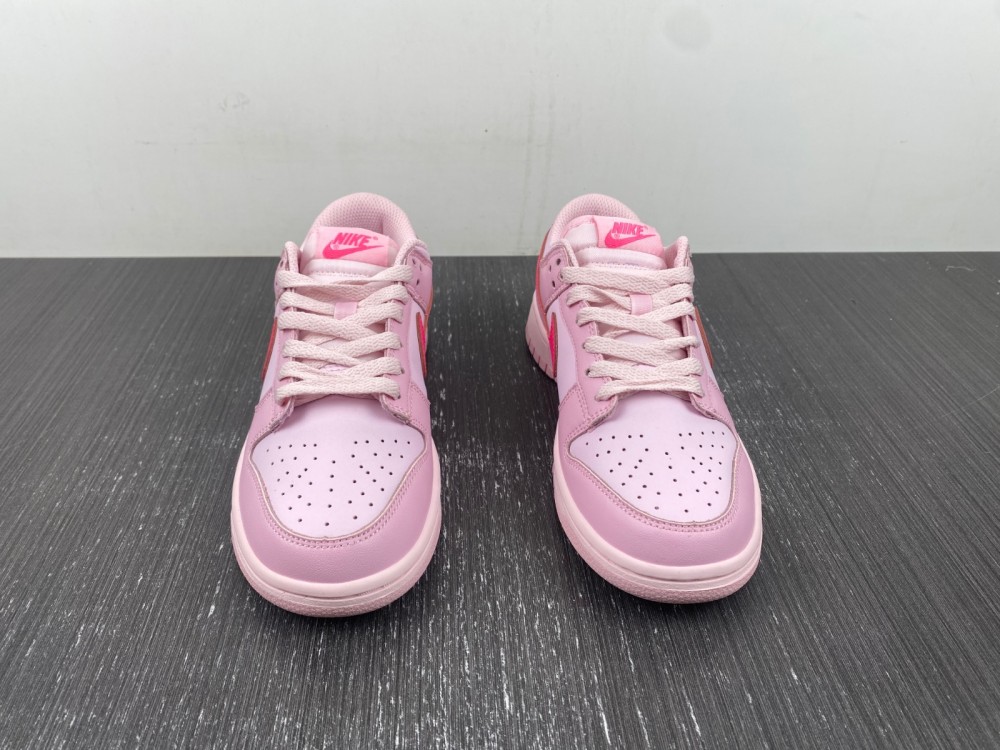 Nike Dunk Low GS Triple Pink