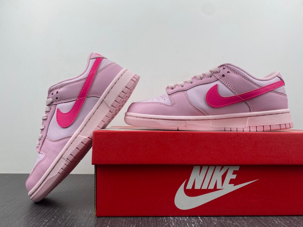 Nike Dunk Low GS Triple Pink