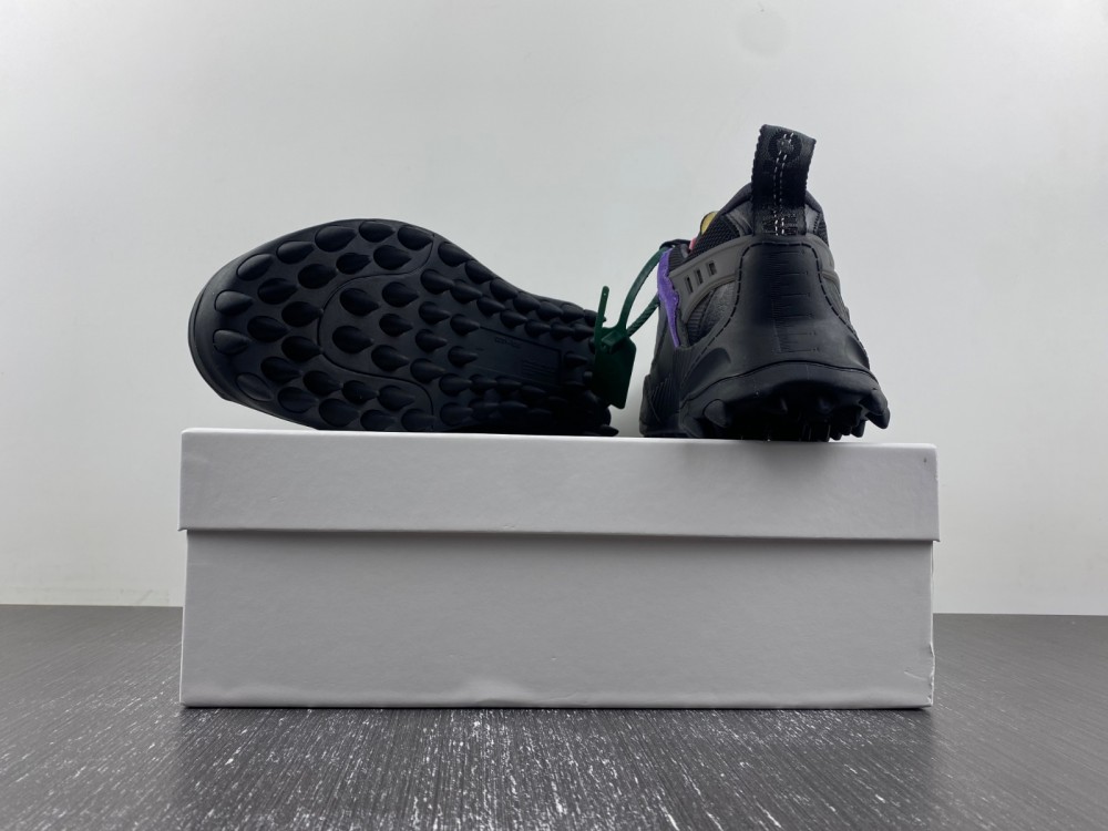 Off-White c/o Virgil Abloh black
