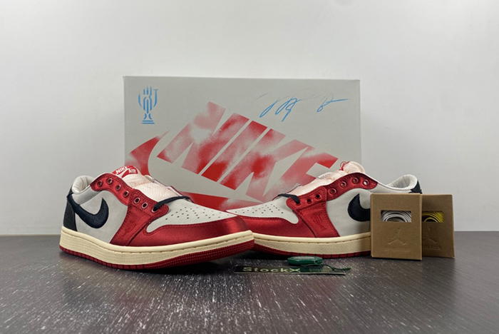 Trophy Room x Air Jordan 1 Low OG “Home”