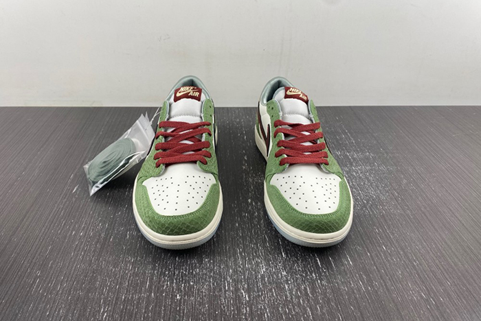 Air Jordan 1 Low OG “Year of the Dragon”