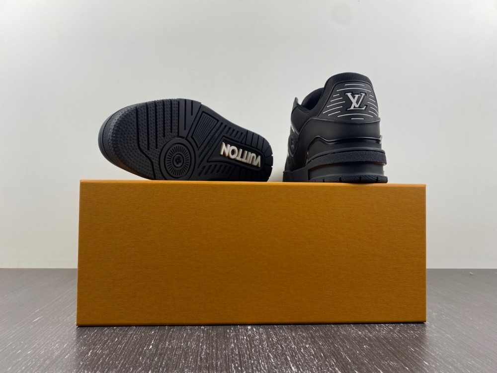L&&V L&&V trainer black
