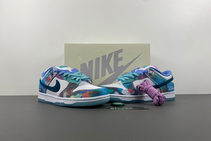 Futura Laboratories x Nike SB Dunk Low