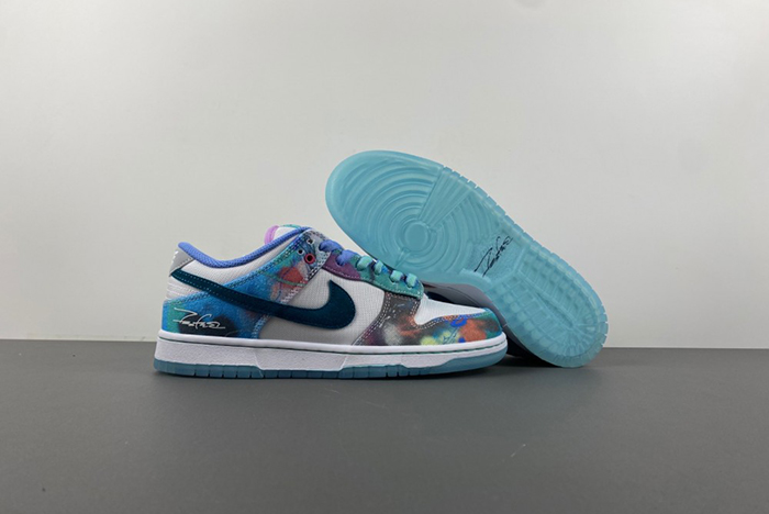 Futura Laboratories x Nike SB Dunk Low