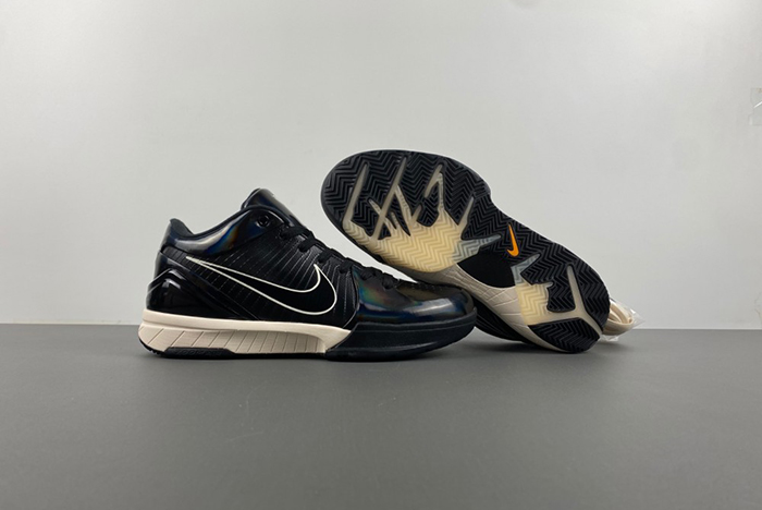 UNDEFEATED x Nike Kobe 4 Protro