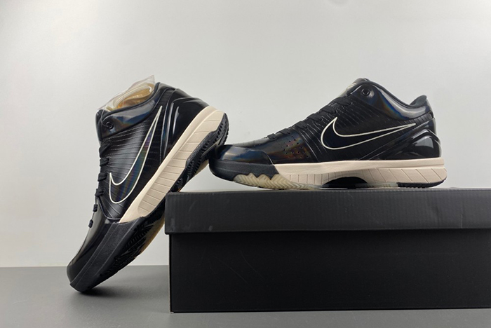 UNDEFEATED x Nike Kobe 4 Protro