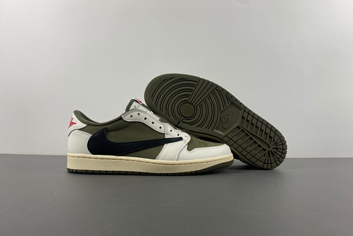 Travis Scott x Air Jordan 1 Low OG