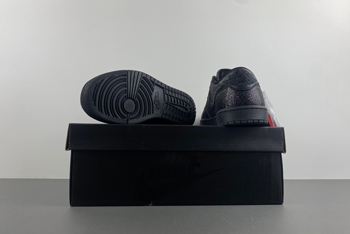 Travis Scott x Air Jordan 1 black DM7866--282