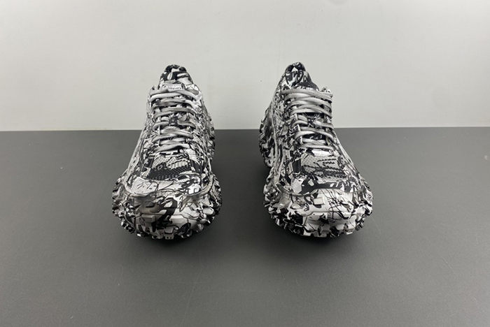 Ba*len*cia*ga sneaker 685613-w2rg19010